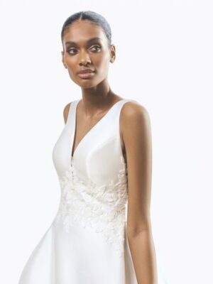 Vestido de novia EVINHA de WHITE ONE